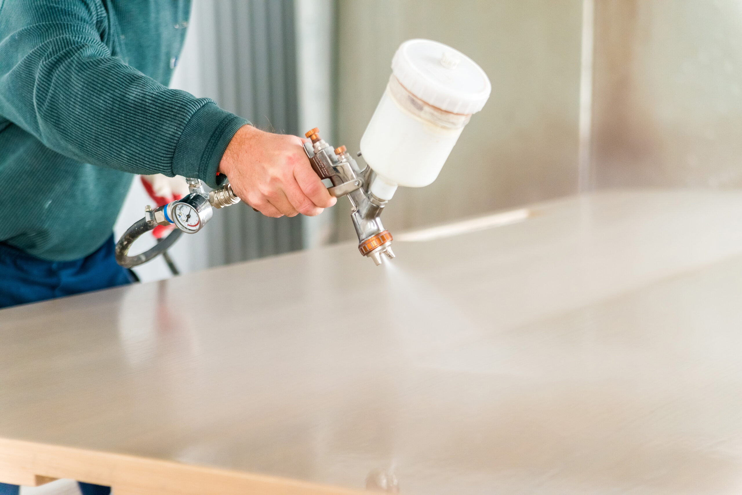 Vernici ignifughe per legno: sicurezza antincendio e qualit&agrave; dell&rsquo;aria indoor